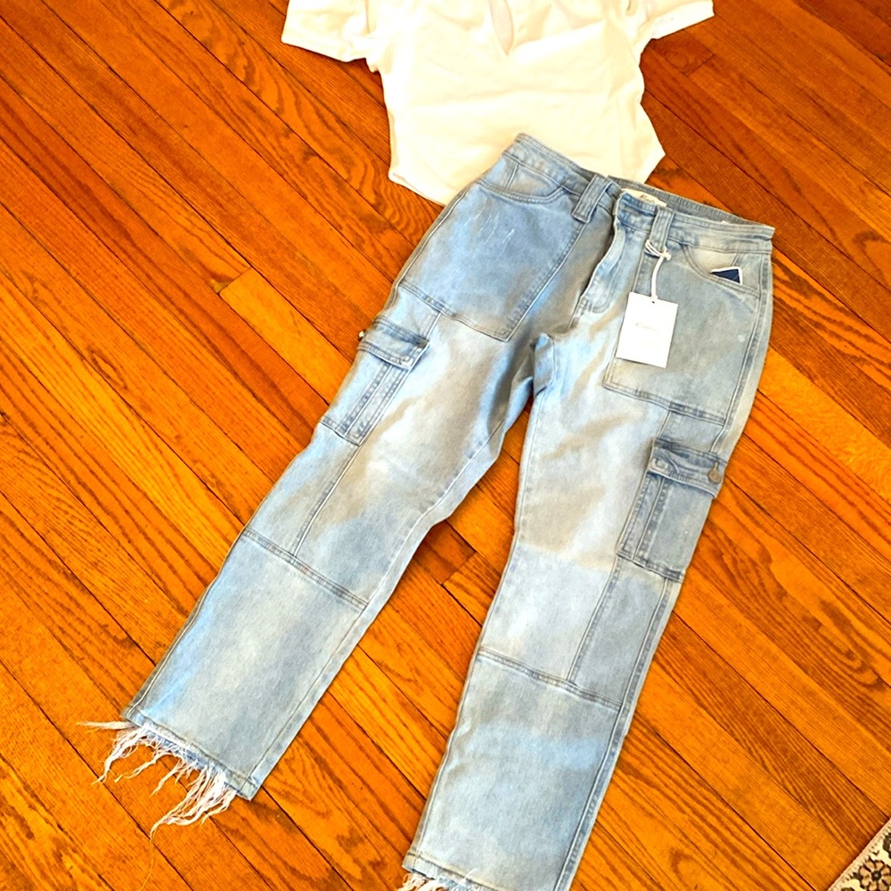 Kan Can 7/27 white wash denim cargo raw  edge hem jeans
